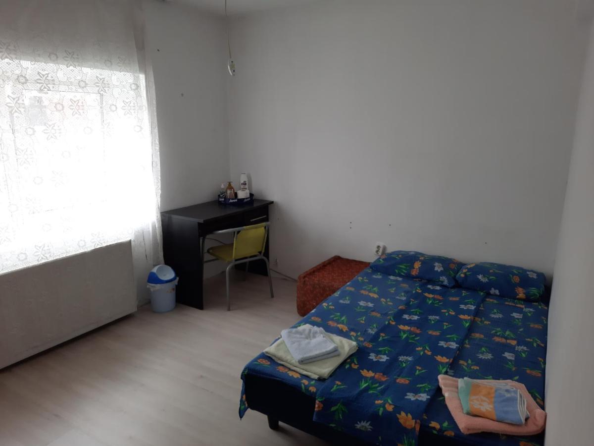 ホテル Casa Cu Curte ブラショフ エクステリア 写真